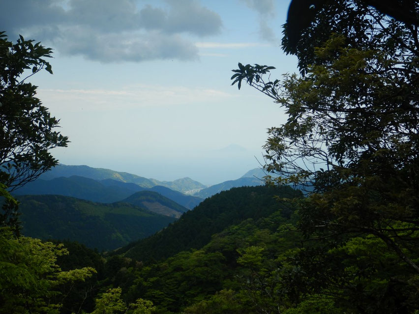 河津の街並み、片瀬山、天嶺山、利島