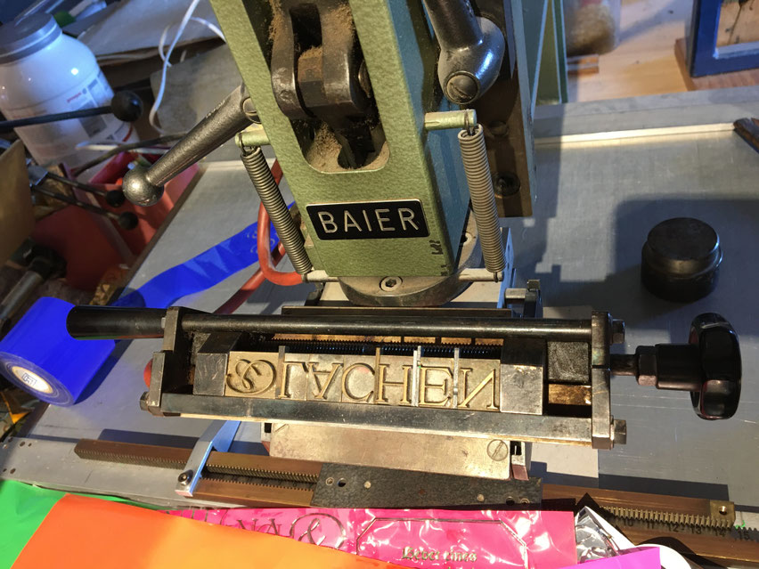 Spatien Messingschrift