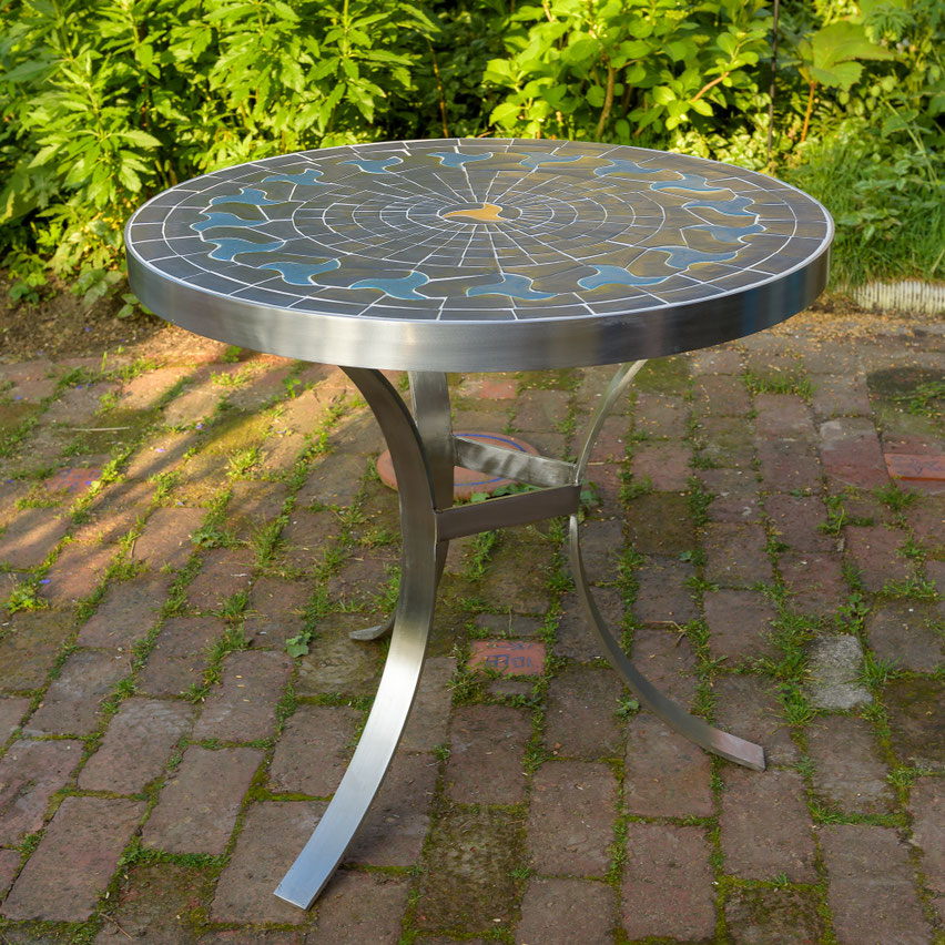 Edelstahl, Mosaik, Keramik 