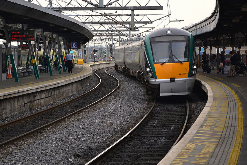 zug, train, eisenbahn, railway, ireland, conolly, dublin, station, killiney, 22000, multiple unit, class, inter city railcar, stoll, hansruedi, hans rudolf, hrs51,