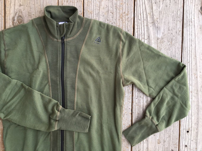 ACLIMA(アクリマ) HOTWOOL LIGHT JACKET 各¥12,960(税込)