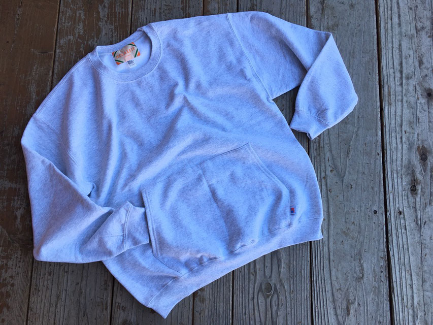 RELAXFIT(リラックスフィット) muff pocket crew sweat 各¥6,800(+TAX)