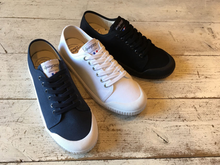 Spring Court(スプリングコート) G2 Canvas Low Cut 各¥10,800(税込)