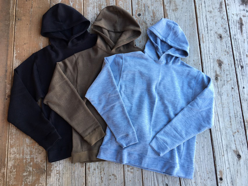 Yetina(イエティナ) Light Hoodie 各¥16,000(+TAX)