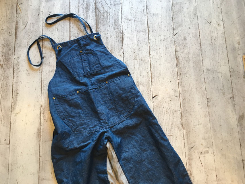 NAPRON(ナプロン) SALOPETTE APRON 各¥15,120(税込)