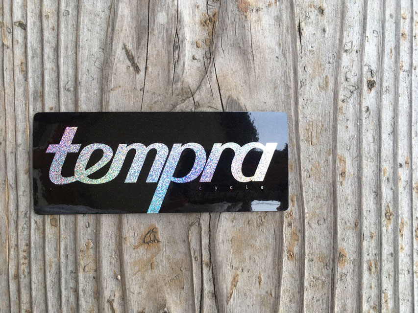 tempra cycle（テンプラサイクル） tempra Box Logo ステッカー　￥300（＋TAX）