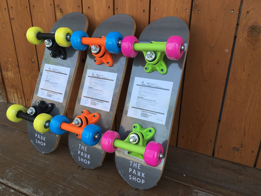 THE PARK SHOP(ザ・パークショップ) PARKBOY SKATEBOARD 各¥3,024(税込)