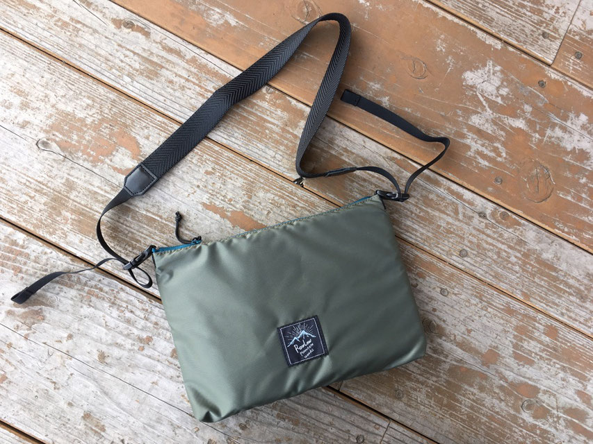 RawLow Mountain Works(ロウロウマウンテンワークス) Camera KIt ¥5,940(税込)