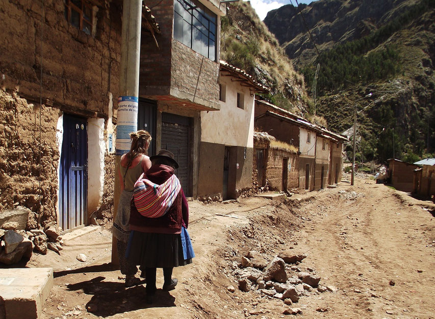 Local indigenous lady, Huancavelica, central highlands, Peru.
