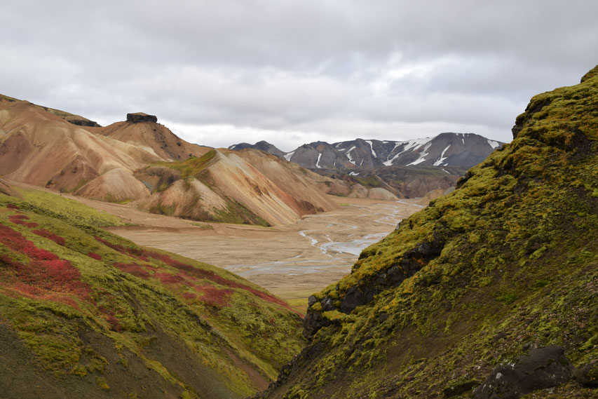 Base of Sauðanef, coming into Jökulgilsbotn - view of Hattur