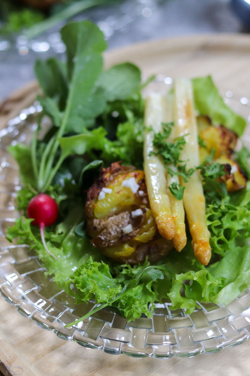 Smashed Potatoe Salat mit Spargel