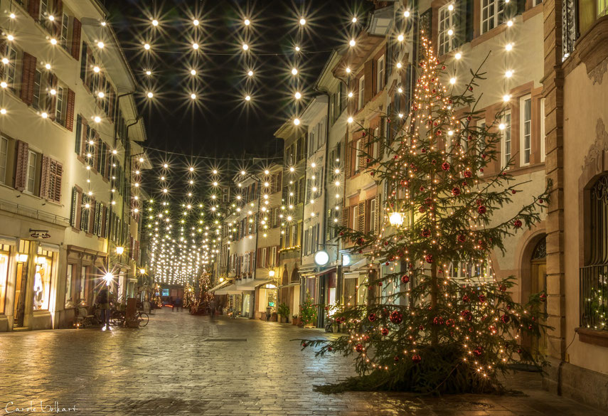 Weihnachtsbeleuchtung in der Marktgasse von Rheinfelden