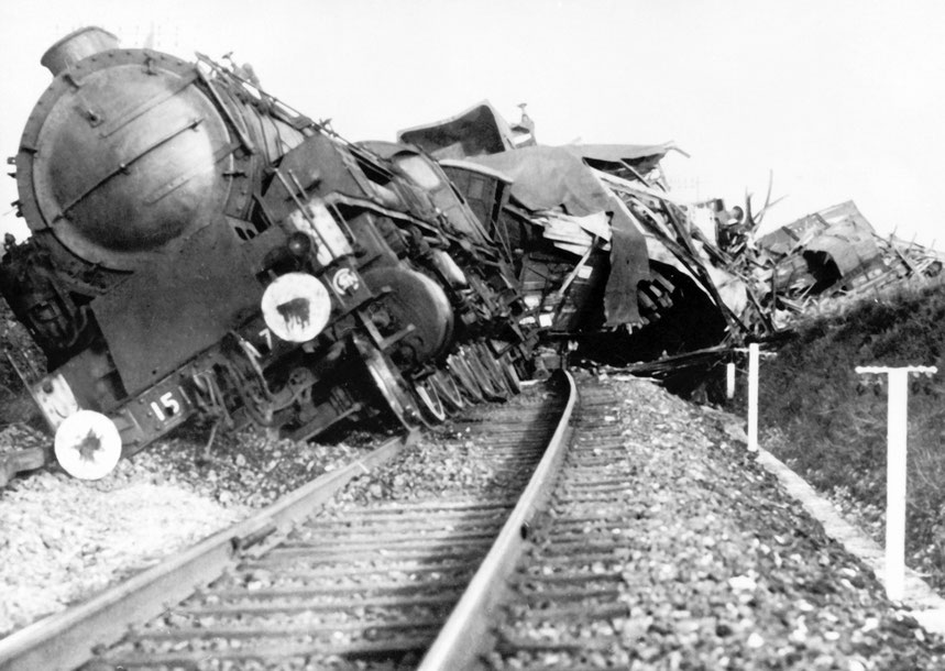 Acte de sabotage de la Résistance en 1944 Train Explosion