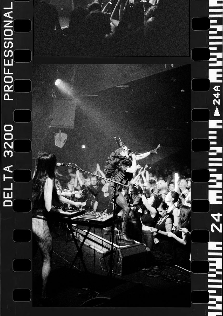 iamx live at le trabendo in Paris, 21.05.2025 photographed on Ilford Film by Vivien Liskovsky