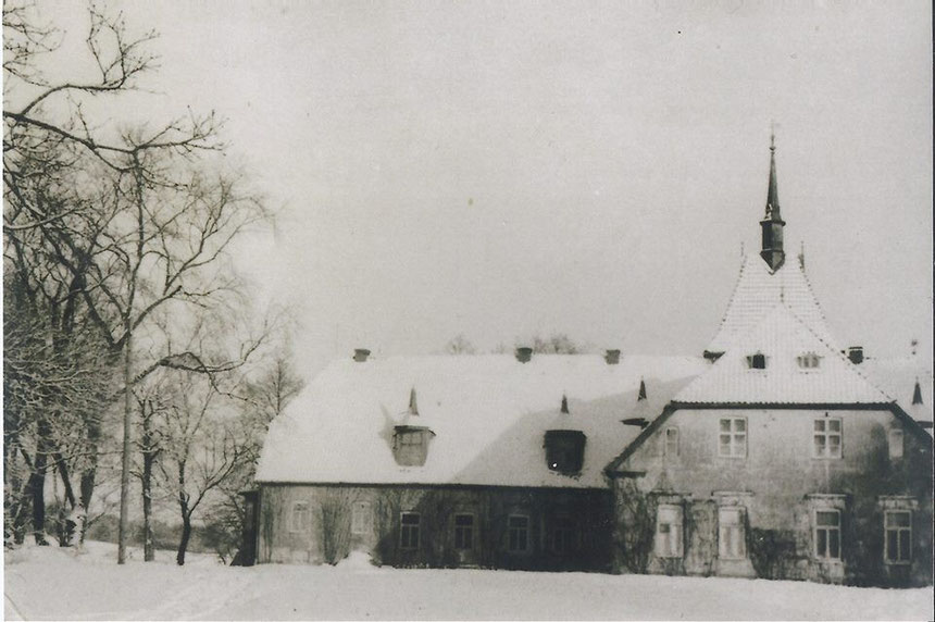 Hofseite des Gutshauses, Winter 1941