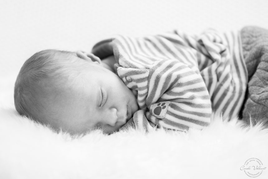 Neugeborenenfotografie, Babyfotografie, Babyfotos, Zuhause, Newbornshooting, Newbornfotografie, Babyshooting, Babyfotograf, Newbornfotograf, Baby Fotoshooting, Homestory, Homeshooting
