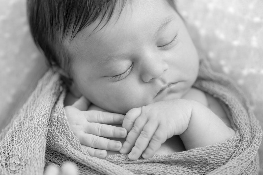 Neugeborenenfotografie, Babyfotografie, Babyfotos, Zuhause, Newbornshooting, Newbornfotografie, Babyshooting, Babyfotograf, Newbornfotograf, Baby Fotoshooting, Homestory, Homeshooting