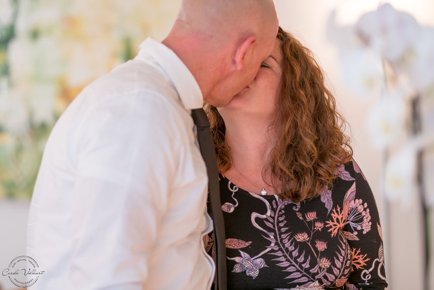 Hochzeitskuss, Hochzeitsfotografie, Ziviltrauung, Hochzeitsfotos, Basel,