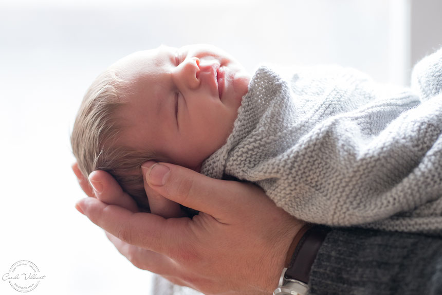 Neugeborenenfotografie, Babyfotografie, Babyfotos, Zuhause, Newbornshooting, Newbornfotografie, Babyshooting, Babyfotograf, Newbornfotograf, Baby Fotoshooting, Homestory, Homeshooting, Lifestyle Babyshooting zu Hause