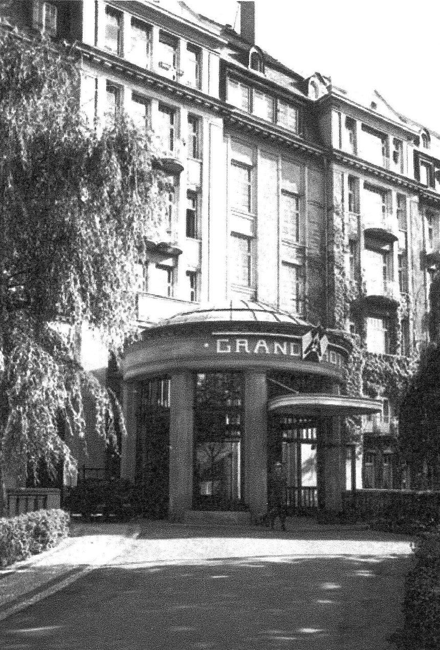 Grand Hotel, Ernst-Ludwig-Ring / Kurstrasse, um 1950, Digitale Leihgabe