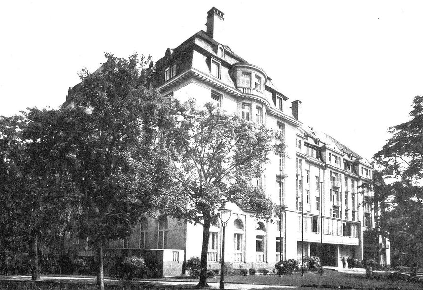 Sanatorium Grand Hotel, ehemals Grand Hotel, Ernst-Ludwig-Ring / Kurstrasse, um 1960, Postkarte Museum Bad Nauheim