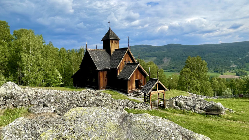 Stabskirche in Uvsdal