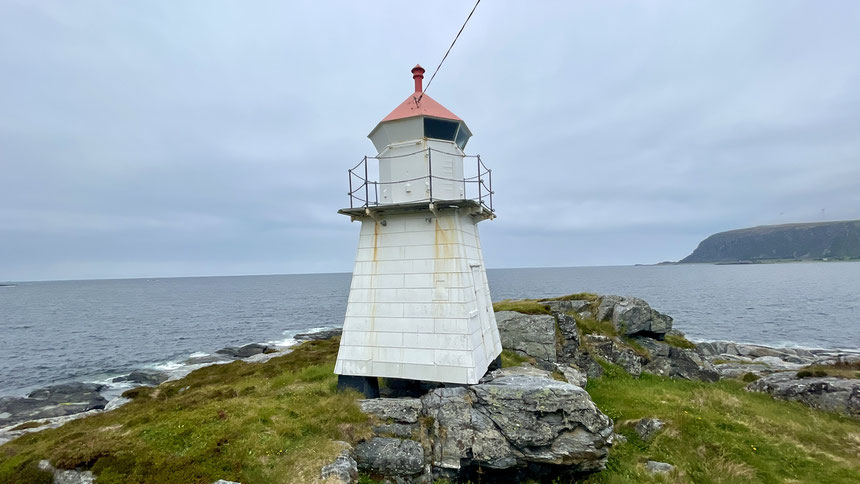 Leuchtturm auf Insel Lepsoya