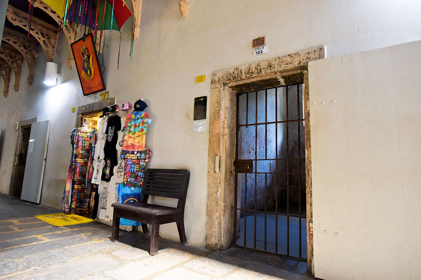 gefängniszellen, souvenir shop, ateliers, haus der kultur, recife, brasilien, kunsthandwerk, handwerksmakt, city tour, reisebegleitung, reisen brasilien