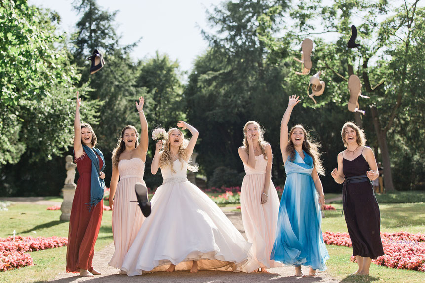 gruppenfoto brautjungfern, hochzeit auf schloss lichtenwalde
