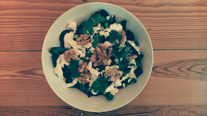 Das Bild ist vom Probekochen – da hab ich nicht vergessen, den griechischen Joghurt, der eigentlich auch im Rezept steht, dazuzugeben. Aber ich muss sagen: Ich fand's ohne auch viel besser!