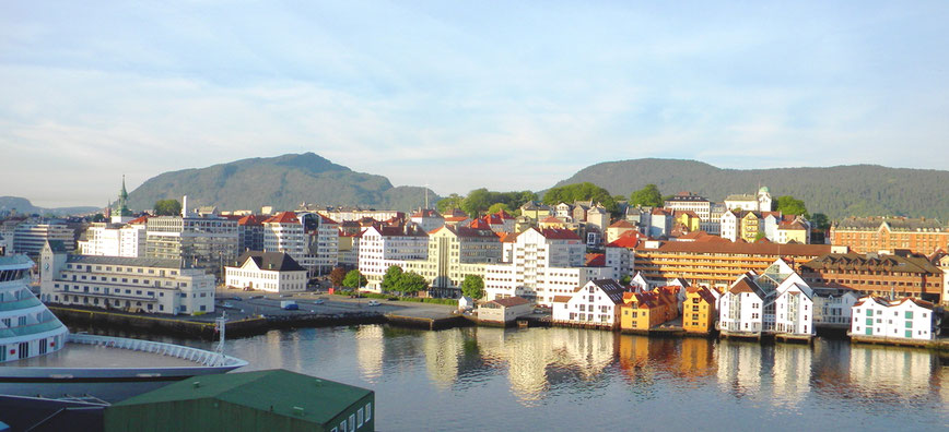 Blick vom Schiff am Skoltegrunnskaien in Bergen