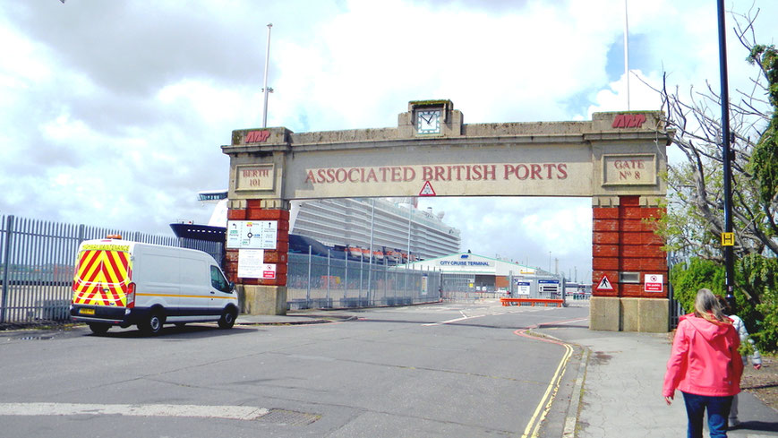 Mein Schiff 5 am City Cruise Terminal