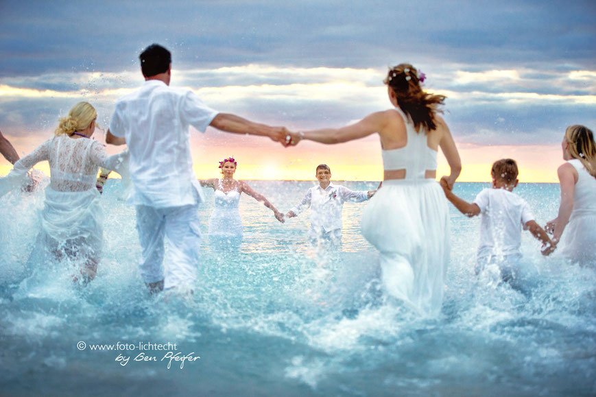 Hochzeit mauritius, Hochzeitsfotograf, mauritius, heiraten, beachwedding, Hochzeitsgäste, baden, Sonnenuntergang, Mauritius Hochzeit, trou aux biches, beachcomber Mauritius, beachcomber