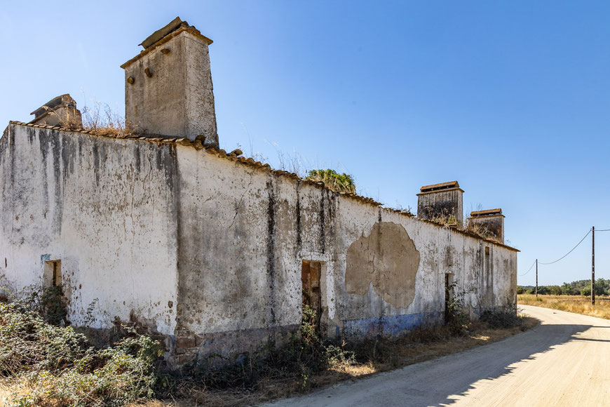 Matthias Gößmann: Ver Fall Portugal Verfall Lost Place  Gehöft Evora Portugal  
