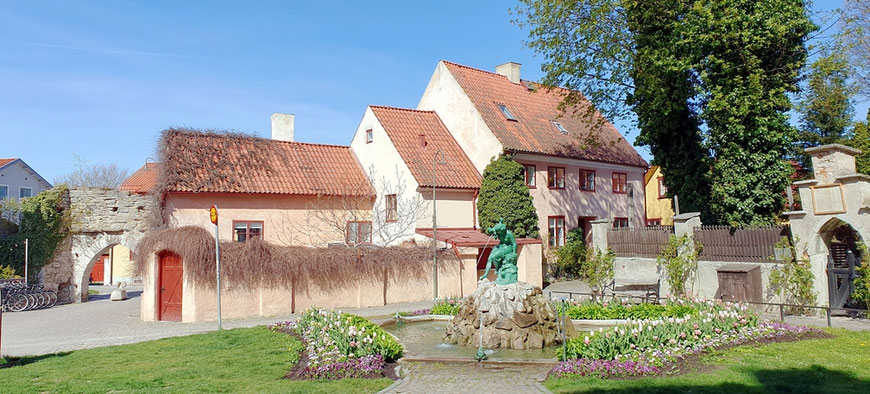 ältestes Denkmal in Visby 'YMNIGHETSGUDINNAN' (Göttin des Überflusses)