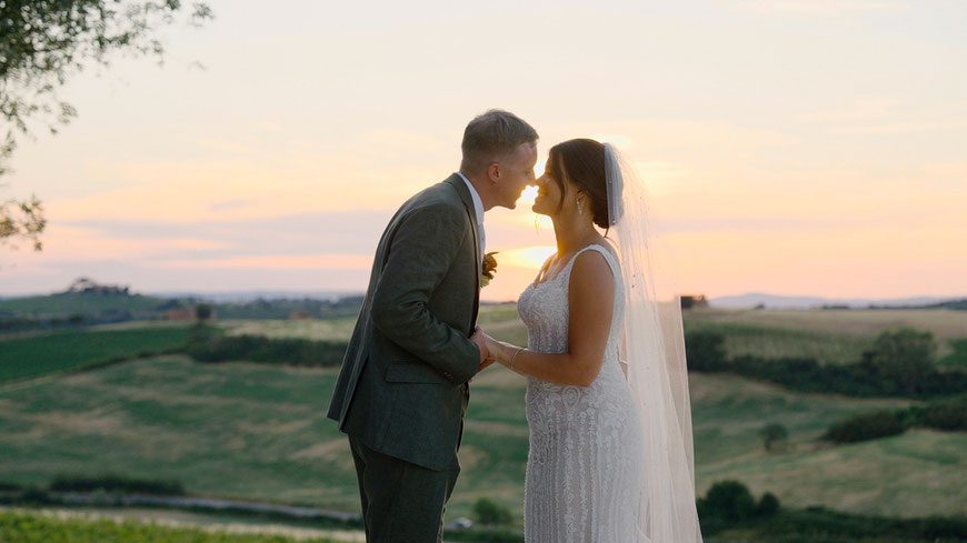 destination wedding in Tuscany at Borgo Tre Rose in Montepulciano. Couple Session