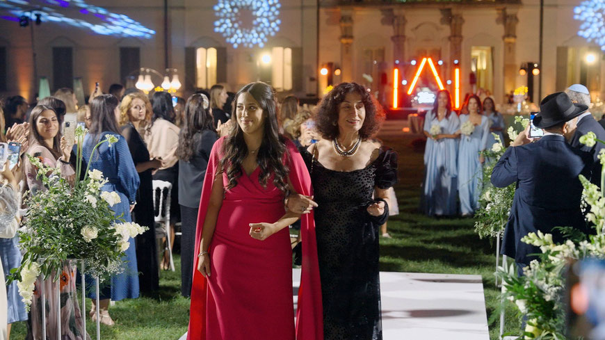 Jewish wedding ceremony at Villa Borromeo, captured in an emotional wedding video