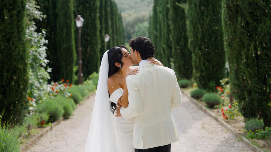 destination wedding in Umbria at Villa Baroncino a venue on Trasimeno lake. Drone shot