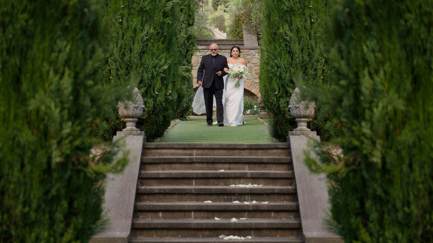 destination wedding in Umbria at Villa Baroncino a venue on Trasimeno lake. Drone shot