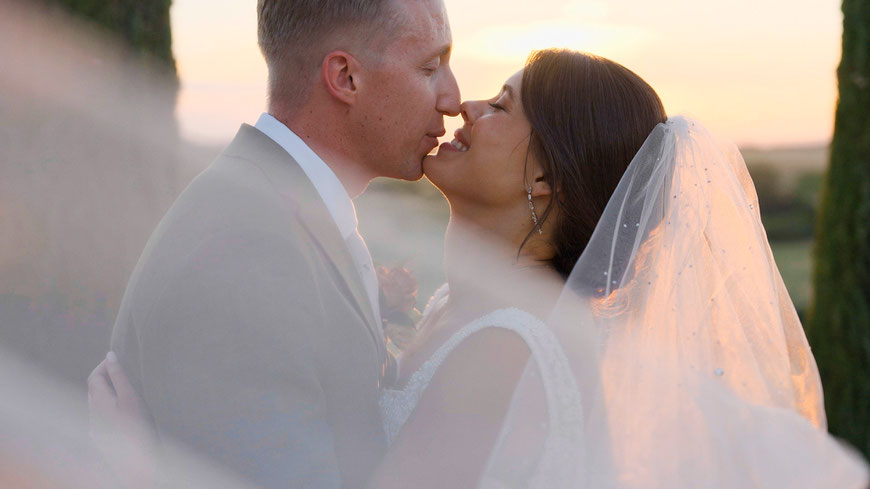 destination wedding in Tuscany at Borgo Tre Rose in Montepulciano. Couple Session during the golden hour