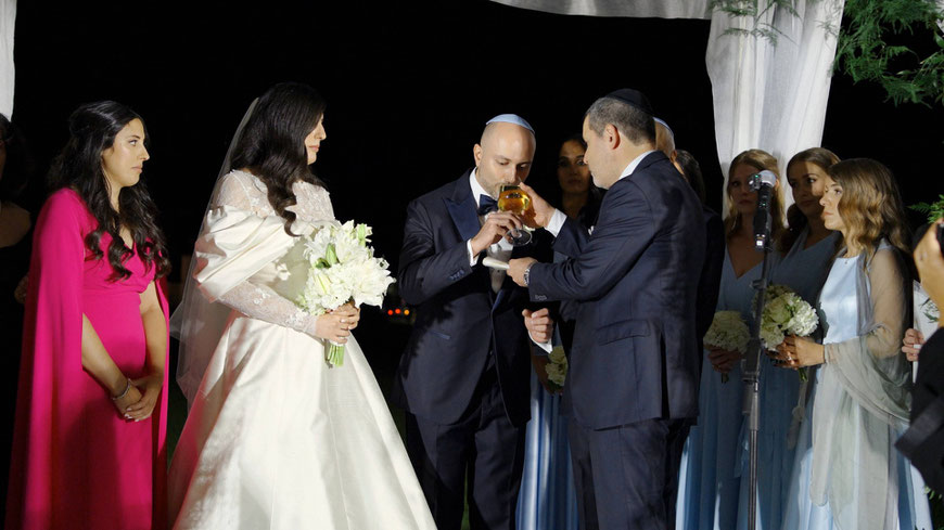 Jewish wedding ceremony at Villa Borromeo, captured in an emotional wedding video
