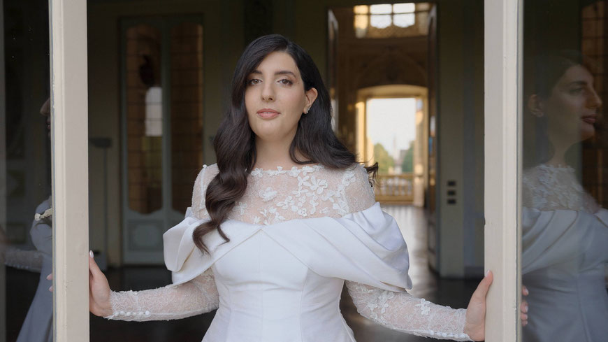 Jewish wedding ceremony at Villa Borromeo, captured in an emotional wedding video