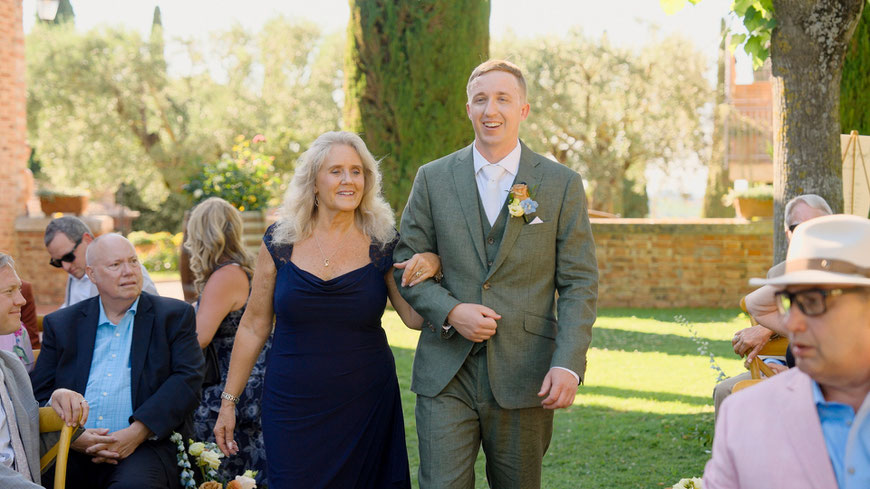 destination wedding in Tuscany at Borgo Tre Rose in Montepulciano. The ceremony