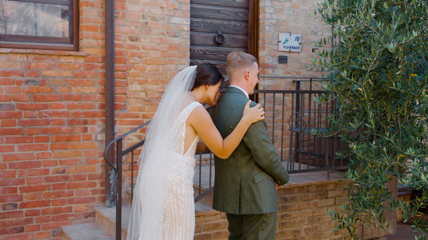 destination wedding in Tuscany at Borgo Tre Rose in Montepulciano. The wedding day