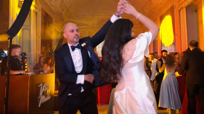 Jewish wedding ceremony at Villa Borromeo, captured in an emotional wedding video