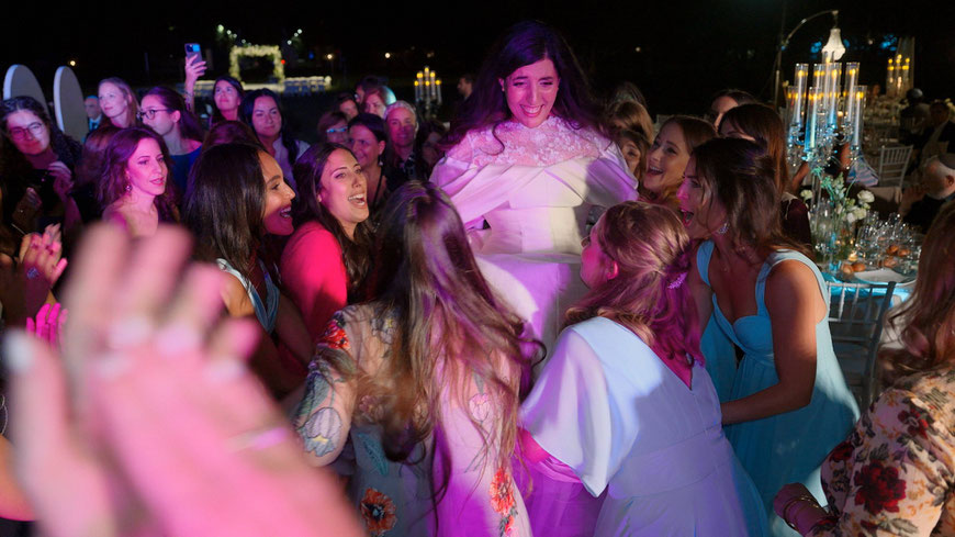 Jewish wedding ceremony at Villa Borromeo, captured in an emotional wedding video