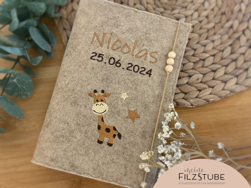 U-Heft Hülle Filz personalisierbar mit Name und Datum Giraffe Babygeschenk Taufgeschenk Geburtsgeschenk