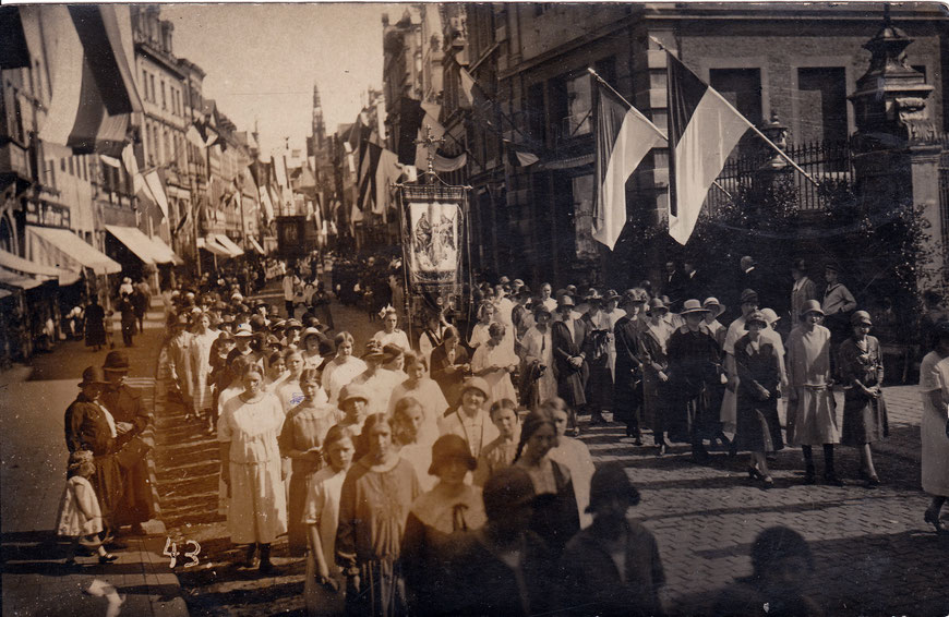 Pest- und Brandprozession 1926 auf der Ludgeristraße