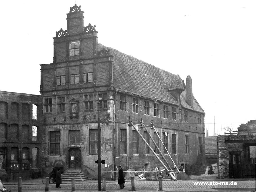 Das Krameramtshaus mit seitlichen Stützbalken