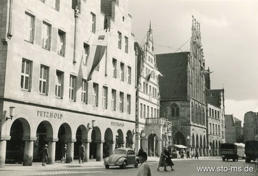 Der Prinzipalmarkt 1958 im neuen Glanz - rechts außen sind Ruinen zu erahnen